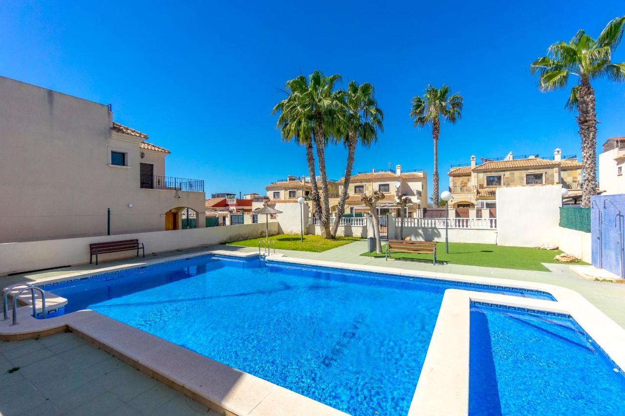 Fh Mediterraneo Torrevieja Eksteriør billede